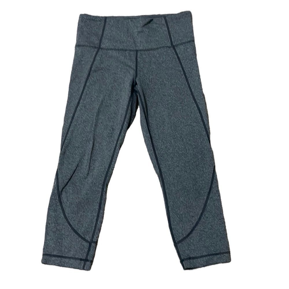 Athleta Dark Heathered Gray Salutation Powervita Capri Leggings Size S
